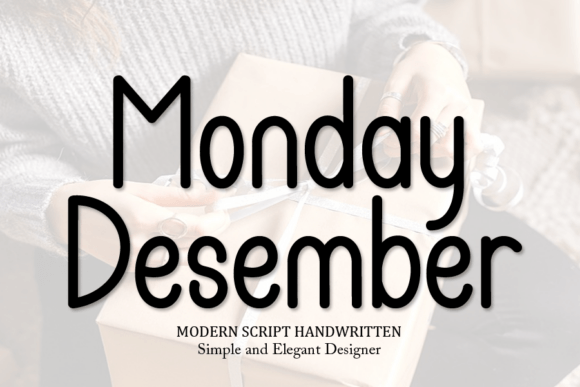 A Marketing Designer's Review of Monday Desember Font